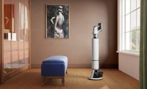 سامسونج تطلق ‘Bespoke AI Jet Ultra’أقوى مكنسة لاسلكية في العالم تستعد سامسونج لطرح المكنسة الكهربائية المتطورة الجديدة في الأسواق العالمية، بعد أن كشفت عنها خلال حدث الإطلاق العالمي السنوي